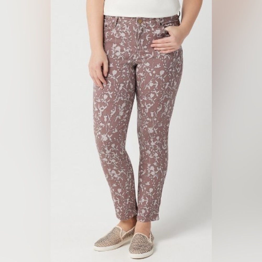 LOGO by Lori Goldstein Floral Print Pants